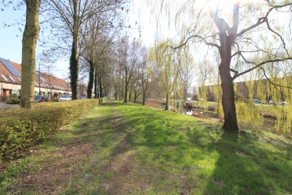 Photo: family home in Almere (2)