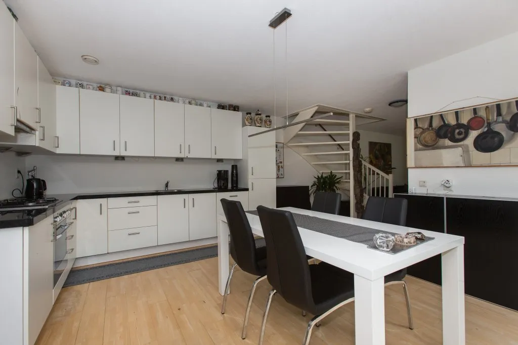 Photo: family home in Den Haag (10)