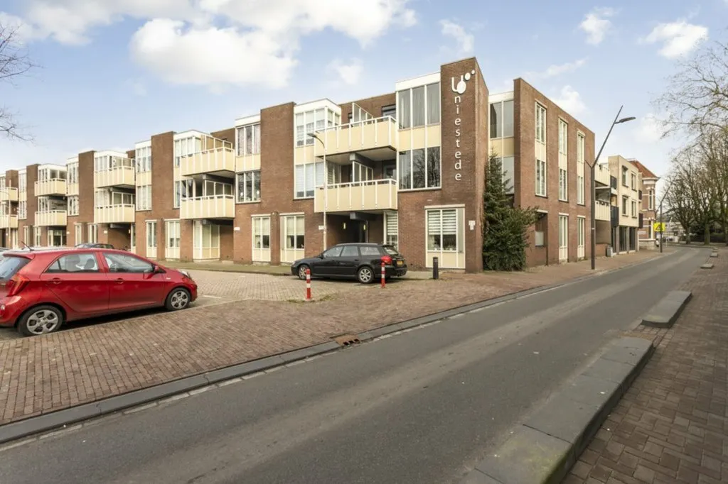 Photo: family home in Bergen op (2)