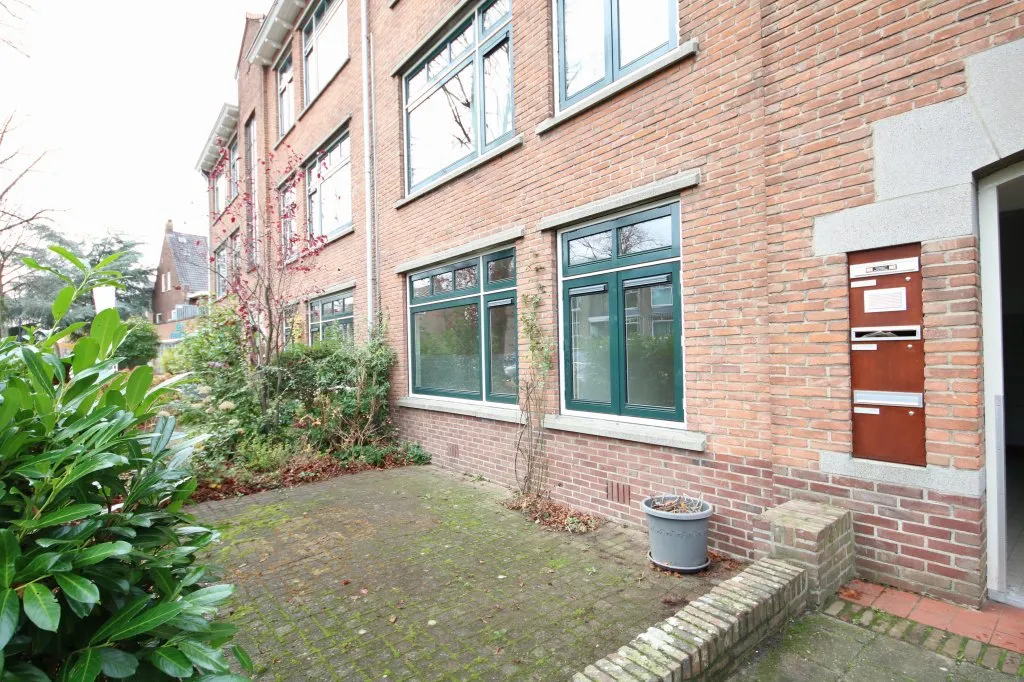 Photo: family home in Leiden (2)