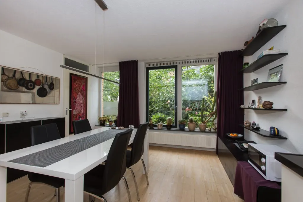Photo: family home in Den Haag (9)