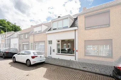 Photo: family home in Sas van Gent