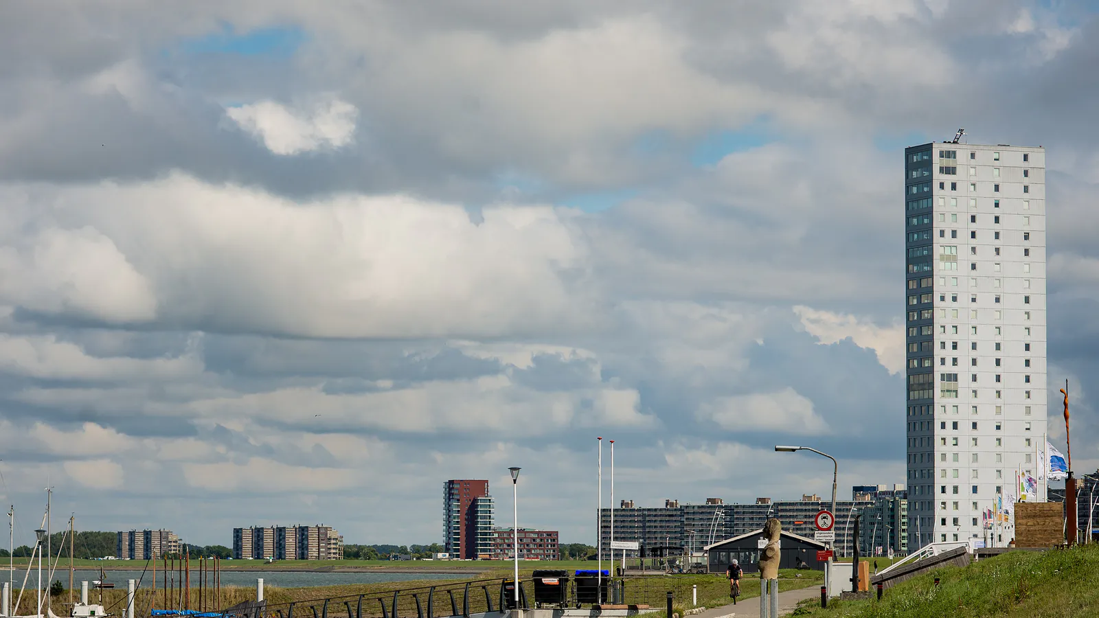 Rental homes in Terneuzen: a view of Terneuzen
